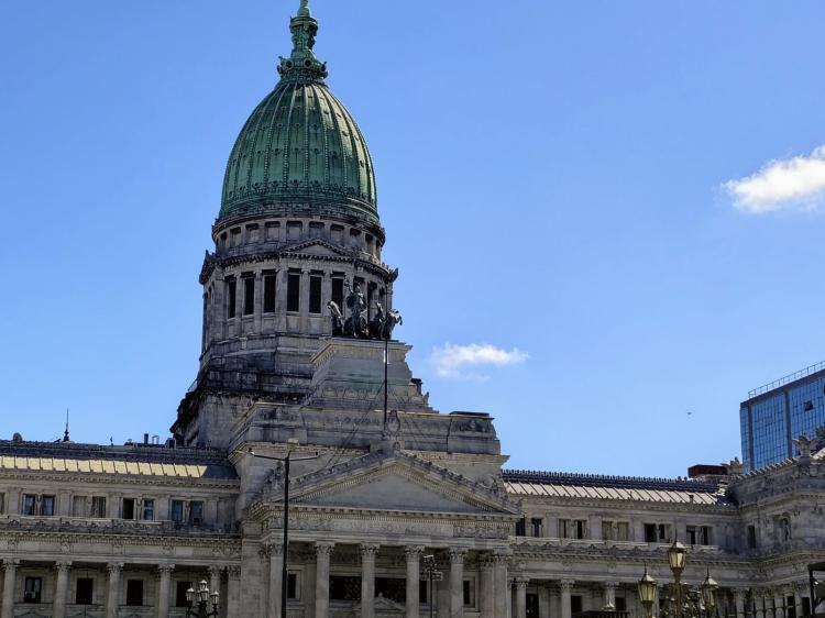 Antimineros presentan amparo por la audiencia de la Ley de Glaciares