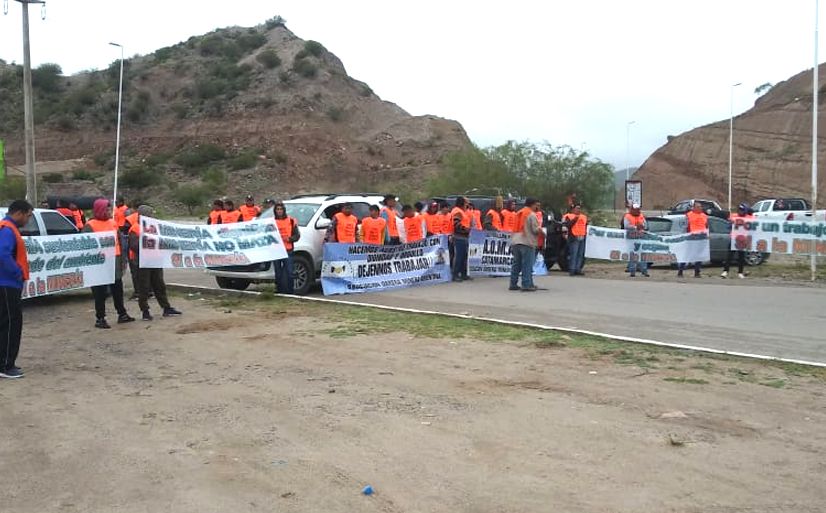 AOMA avaló el reclamo de los trabajadores en Catamarca. Laplace esgrimió que "están defendiendo sus fuentes de trabajo".