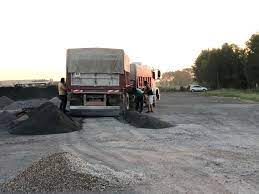 Buenos Aires/Continúan los controles a cargo de Minería: 5 camiones con sobrepeso fueron multados y obligados a descargar