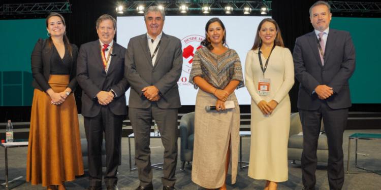 CAEM disertó en el panel de cámaras regionales de EXPOMIN CAEM disertó en el panel de cámaras regionales de EXPOMIN