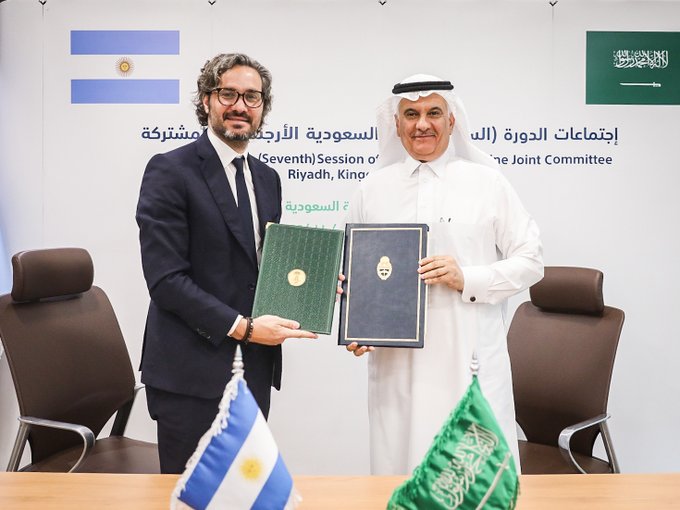 Cafiero en Arabia Saudita: Eje en aumentar las exportaciones y atraer inversiones en sectores estratégicos