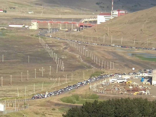 Santa Cruz, Río Turbio: histórica caravana en apoyo a los mineros