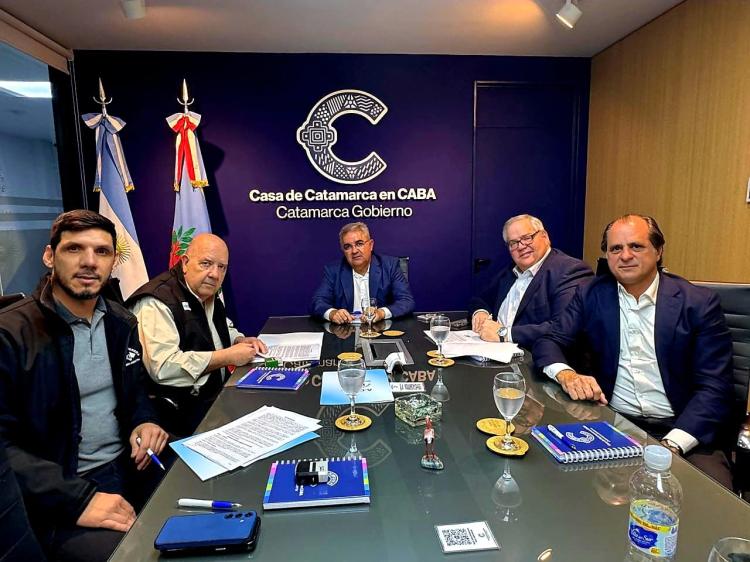 Catamarca: AOMA y AbraSilver firman un convenio para fortalecer las condiciones laborales Catamarca: AOMA y AbraSilver firman un convenio para fortalecer las condiciones laborales