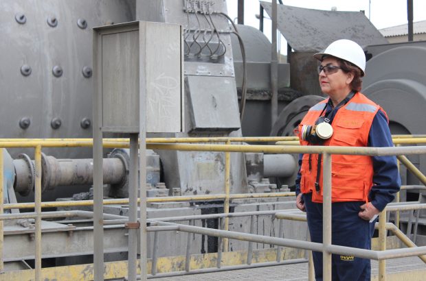 Chile: Ministerio de Minería reconocerá aporte de la mujer al desarrollo del sector.