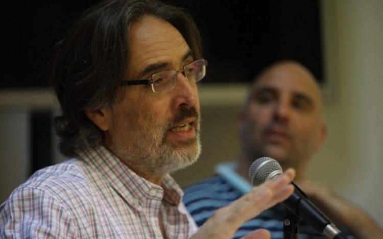 Claudio Scaletta sostuvo que "El falso ecologismo es un pensamiento reaccionario funcional al imperialismo" Claudio Scaletta sostuvo que "El falso ecologismo es un pensamiento reaccionario funcional al imperialismo"