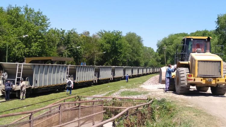 Córdoba: Con piedras cordobesas, avanzan las obras ferroviarias para el agro en el Gran Rosario