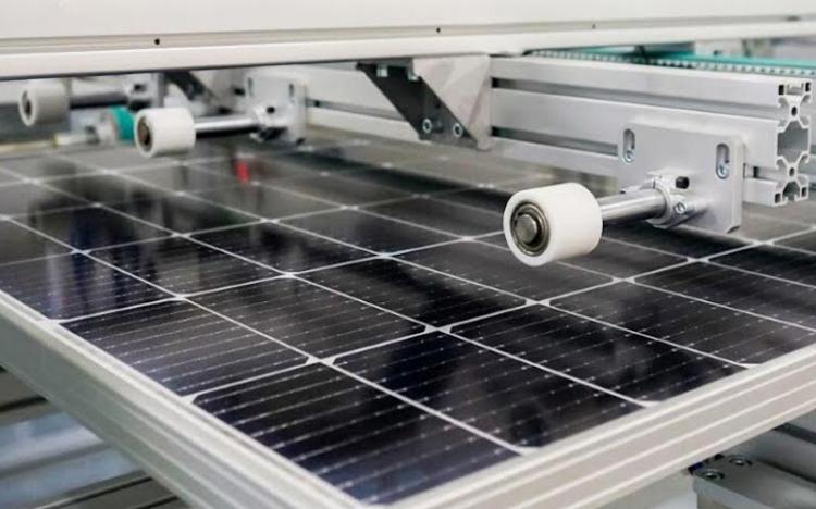 ¿Cuánta plata necesita la industria de los paneles solares?