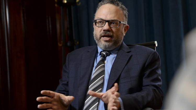El gobierno busca seducir a Estados Unidos para que invierta en litio El gobierno busca seducir a Estados Unidos para que invierta en litio