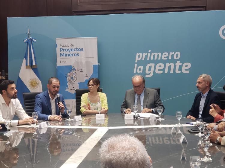 El gobierno impulsa el crecimiento de proveedores nacionales de la actividad minera