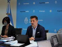 El secretario de Energía afirmó que el nuevo proyecto de hidrocarburos busca "el autoabastecimiento" El secretario de Energía afirmó que el nuevo proyecto de hidrocarburos busca "el autoabastecimiento"