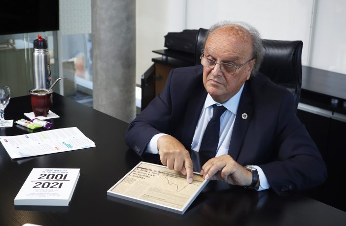 El "Vasco" De Mendiguren sobre el acuerdo con el Fondo: "si no crecemos, te firmo el próximo default" El "Vasco" De Mendiguren sobre el acuerdo con el Fondo: "si no crecemos, te firmo el próximo default"