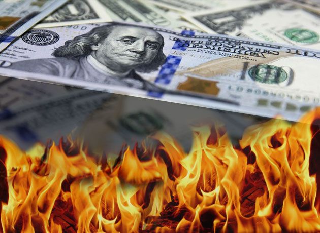 El mercado duda de "Macri 2019": se apura a vender bonos, se asusta por el dólar y ahora teme por el pago de la deuda argentina