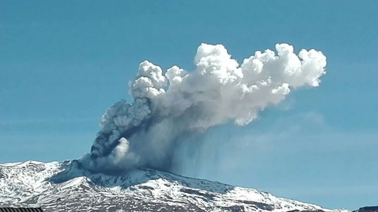 Neuquén: El volcán Copahue se encuentra en alerta Amarilla