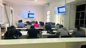 En San Juan continúan las inscripciones para las tecnicaturas universitarias para jóvenes de departamentos mineros