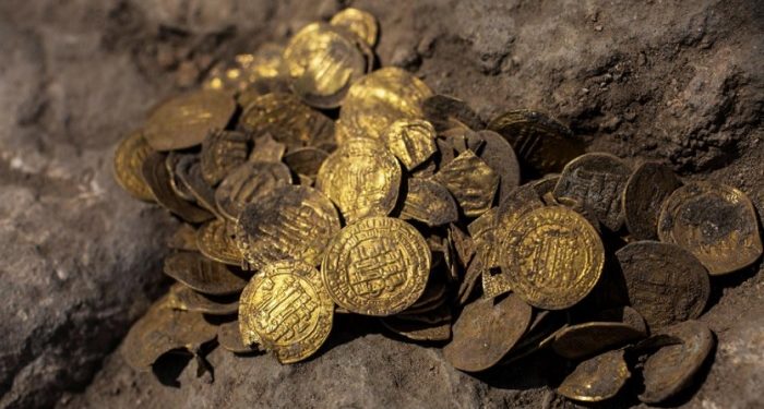 Encuentran en Israel un tesoro formado por más de 400 monedas de oro islámicas