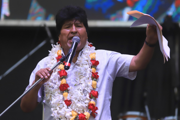 "Qué lindo sería que los países latinoamericanos industrialicen el litio" manifestó Evo Morales en un multitudinario acto en Buenos Aires