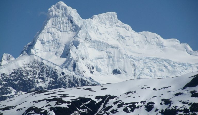 Chile vive una "Guerra fría por los glaciares": "El país puede vivir sin minería, pero no puede vivir sin agua"