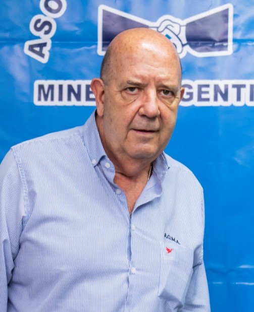Héctor Laplace sostuvo que "Vale la pena hacer inversiones para darle valor agregado al litio" Héctor Laplace sostuvo que "Vale la pena hacer inversiones para darle valor agregado al litio"