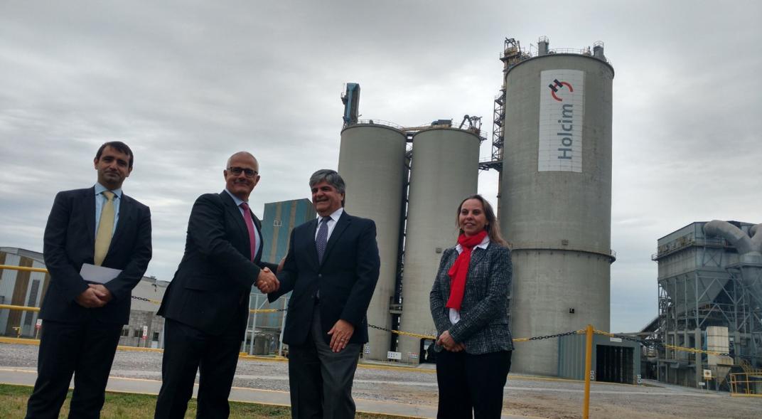 Holcim fabricará un tercio de su cemento con energía eólica