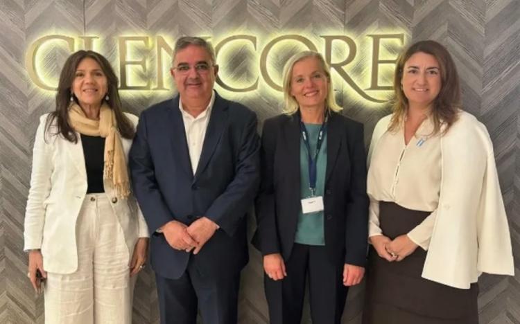 Jalil se reunió con directivos de Glencore en Londres