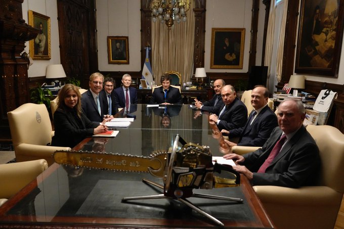 Javier Milei recibió a CEOS de Glencore y Río Tinto Javier Milei recibió a CEOS de Glencore y Río Tinto