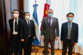 Kulfas recibió al CEO de Jiankang para avanzar en la movilidad sustentable Kulfas recibió al CEO de Jiankang para avanzar en la movilidad sustentable