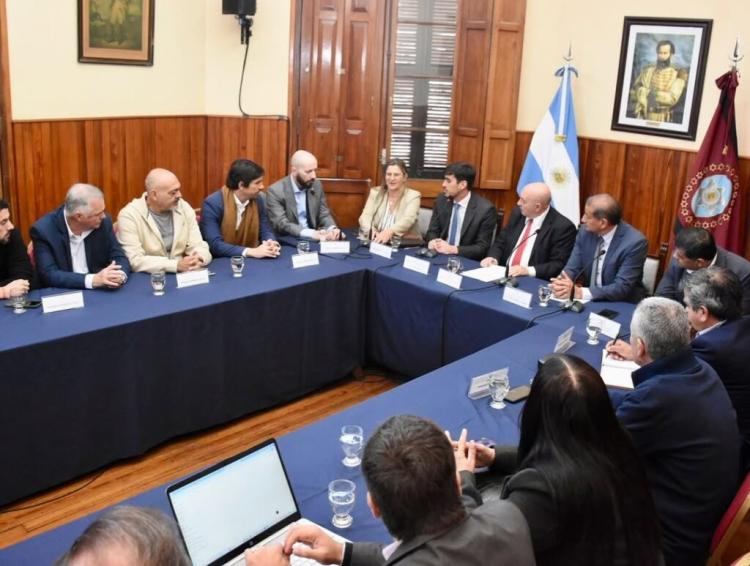 La Cámara de Minería de Salta y el Senado provincial avanzan en una agenda común para el desarrollo minero sustentable La Cámara de Minería de Salta y el Senado provincial avanzan en una agenda común para el desarrollo minero sustentable