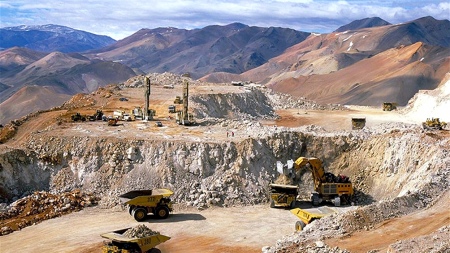 La minería aportó US$ 53.813 millones y es la única industria con saldo positivo en 17 años La minería aportó US$ 53.813 millones y es la única industria con saldo positivo en 17 años