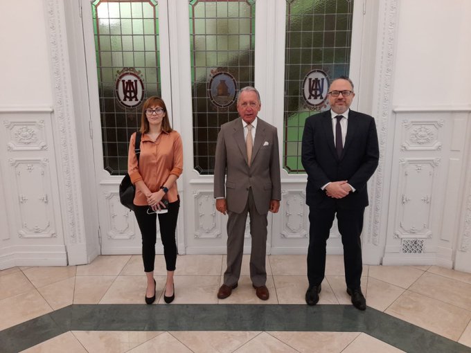 La UIA le pidió a Kulfas más incentivos a la minería y cuestionó derogación de ley en Chubut La UIA le pidió a Kulfas más incentivos a la minería y cuestionó derogación de ley en Chubut