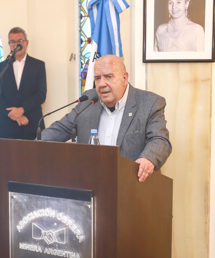 Laplace reclamó a su dirigencia defender las conquistas laborales Laplace reclamó a su dirigencia defender las conquistas laborales