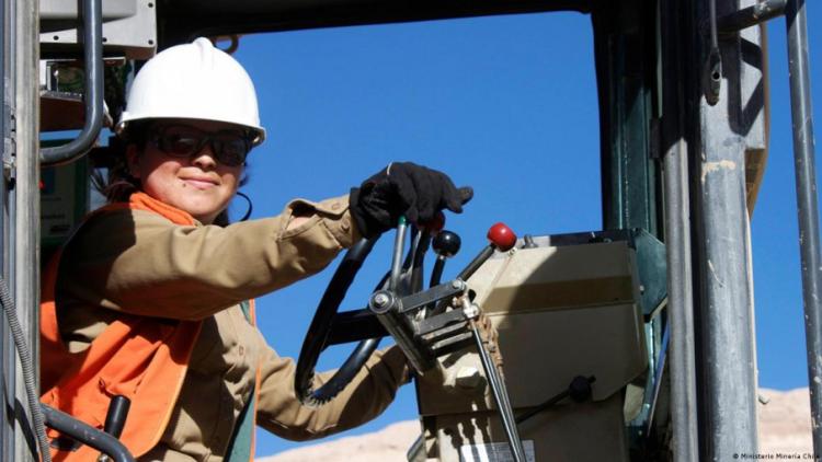 Las provincias en las que las mujeres mineras ganan más que los hombres Las provincias en las que las mujeres mineras ganan más que los hombres