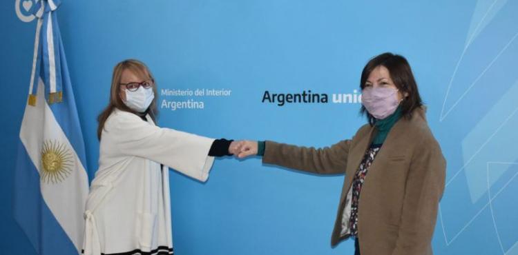 Llegó Batakis al Ministerio de Economía y el federalismo festeja Llegó Batakis al Ministerio de Economía y el federalismo festeja