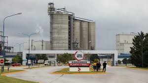 Loma Negra cambia de dueños por tercera vez y vuelve a manos de capitales argentinos Loma Negra cambia de dueños por tercera vez y vuelve a manos de capitales argentinos