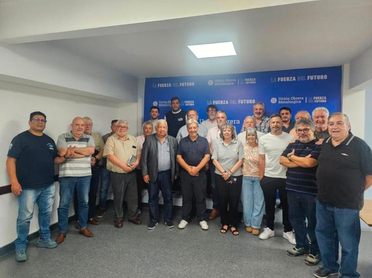 Más de 25 gremios -con AOMA incluido- se declararon en estado de alerta y unidad frente a la reforma laboral de Milei