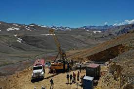 Mendoza: Autoridades presenciaron trabajos de exploración en Cerro Amarillo