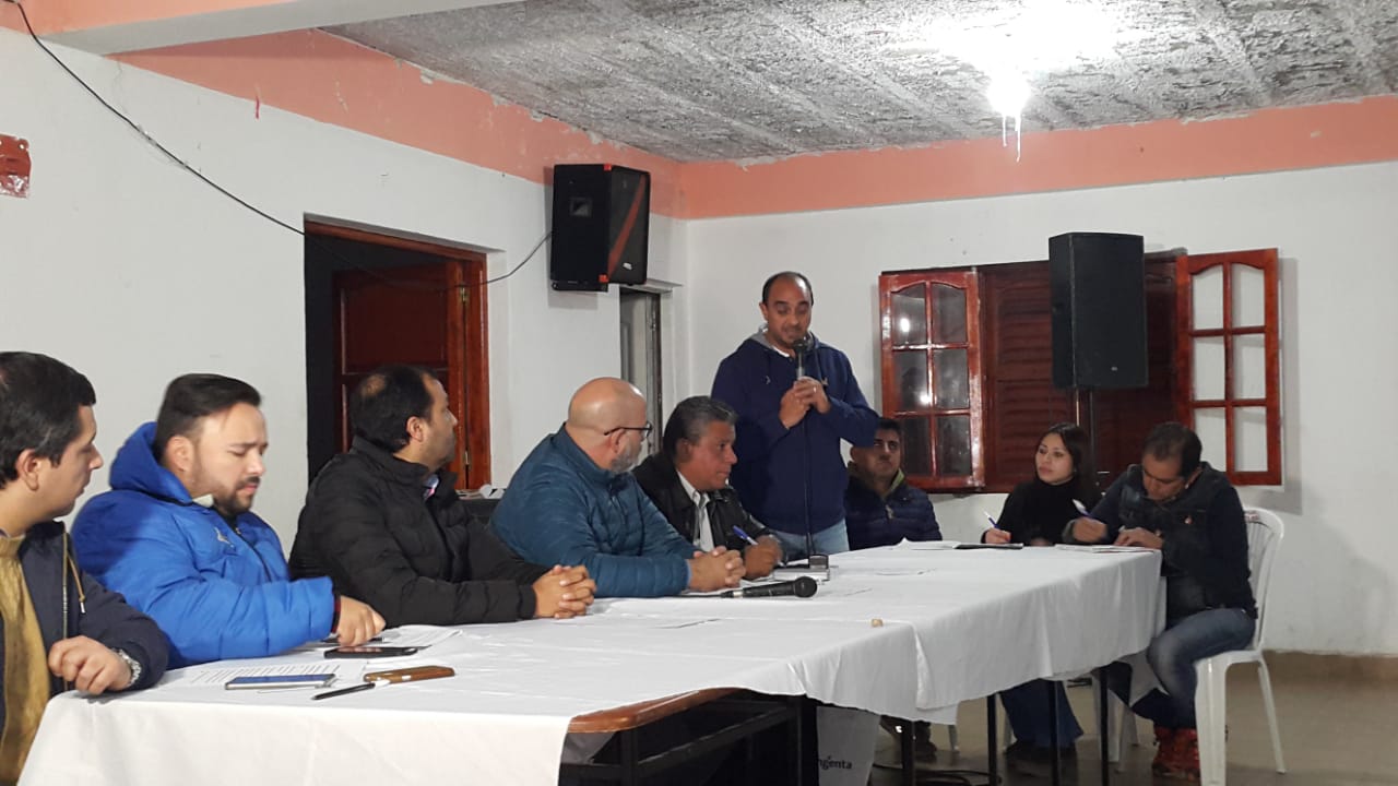 Catamarca: Micone con ex trabajadores mineros