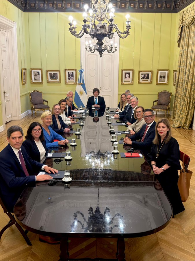 Milei y gobernadores se reunieron con directivos de la minera Rio Tinto