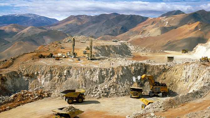 Minería en peligro: proyectos demorados e inversiones en espera encienden la alarma