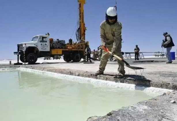 Mineros enfatizan que sin estabilidad será difícil que haya nuevos proyectos Mineros enfatizan que sin estabilidad será difícil que haya nuevos proyectos