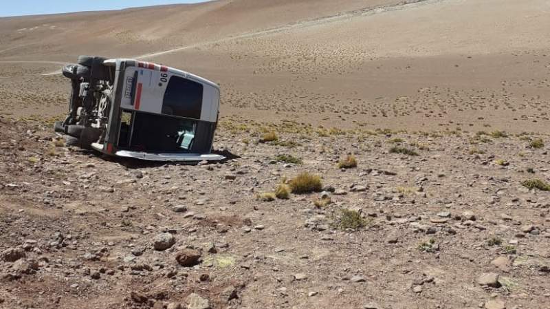 Catamarca: Mineros accidentados tras volcar una combi