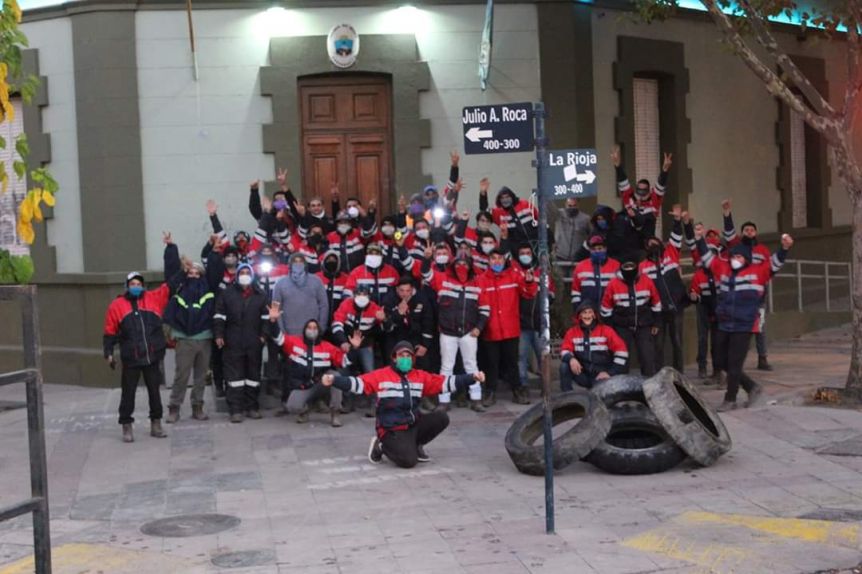 Neuquén: Mineros de Andacollo llegaron a Gobernación y piden ser recibidos por Gutiérrez