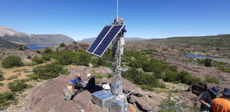 Neuquén: El sector argentino del volcán Copahue ya cuenta con vigilancia del SEGEMAR