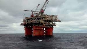 Petróleo 'offshore', minería, ambientalismo: un debate que divide a Argentina Petróleo 'offshore', minería, ambientalismo: un debate que divide a Argentina