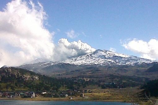 Neuquén: Por ahora los movimientos en el volcán Copahue no afectan a pobladores