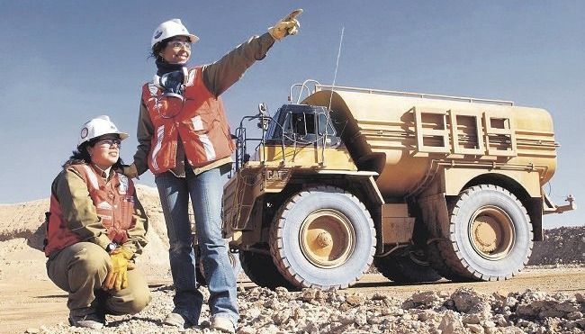 Salta: Analizan la participación femenina en actividades como la minería