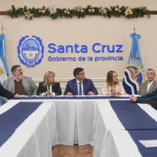 Santa Cruz: El Gobernador Claudio Vidal con nuevas designaciones en FOMICRUZ, Pesca y Canal 9