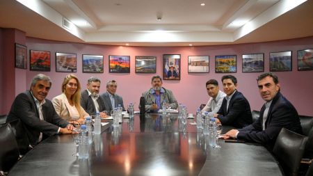 Santa Cruz refuerza el diálogo con empresas mineras para garantizar el cumplimiento de la normativa laboral y el empleo local