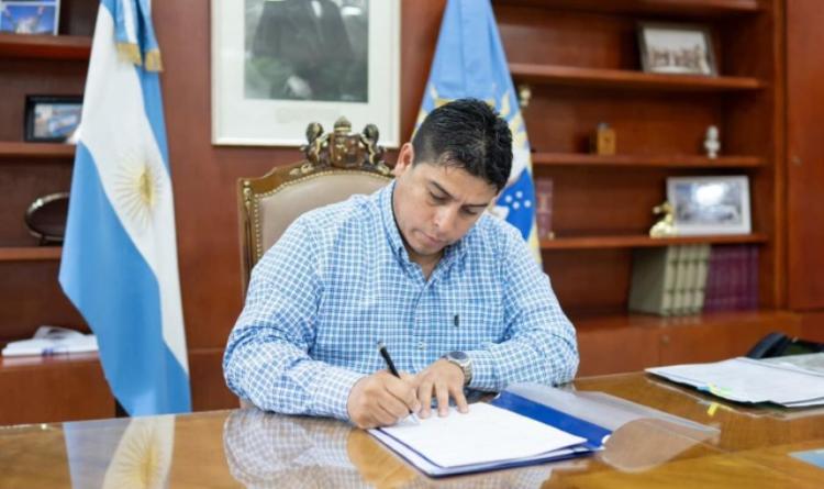 Santa Cruz: Reglamentan ley de empleo local en materia petrolera, minera y pesquera