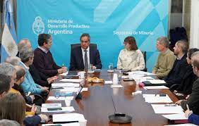 Scioli afirmó que "Hoy tenemos una agenda de crecimiento y de desarrollo, y el sector minero es clave" Scioli afirmó que "Hoy tenemos una agenda de crecimiento y de desarrollo, y el sector minero es clave"