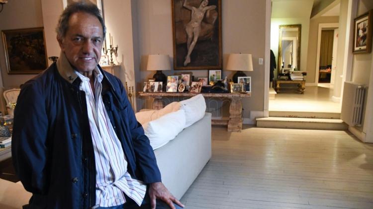 Scioli se definió como un "productivista, un desarrollista nato" y rechazó que haya cepo al dólar Scioli se definió como un "productivista, un desarrollista nato" y rechazó que haya cepo al dólar